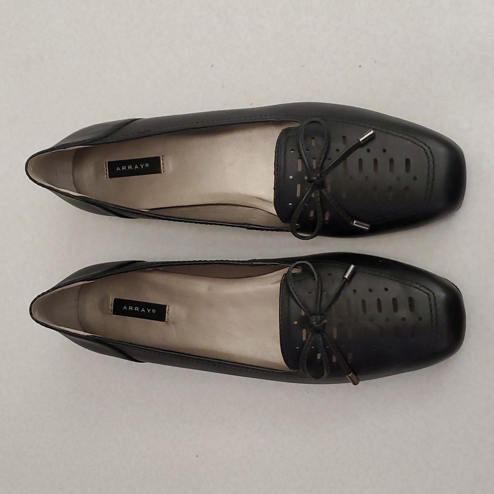 Array Black Leather Loafer with String Bows and Perforated Design, 8.5 SS